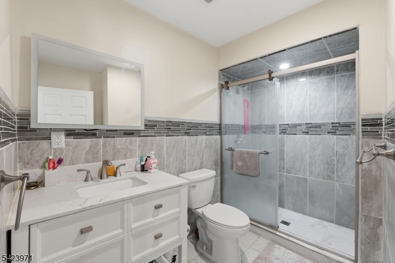 172 Carroll St Property Photo 11