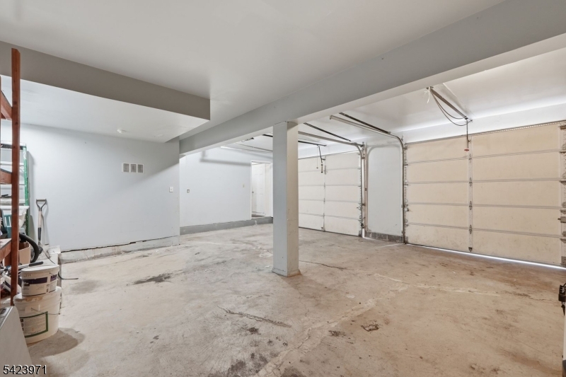 172 Carroll St Property Photo 15
