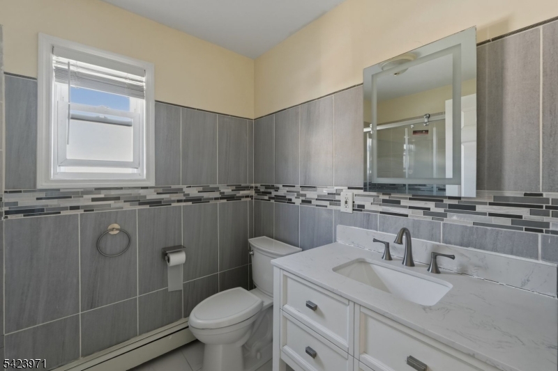 172 Carroll St Property Photo 23