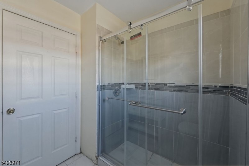 172 Carroll St Property Photo 24
