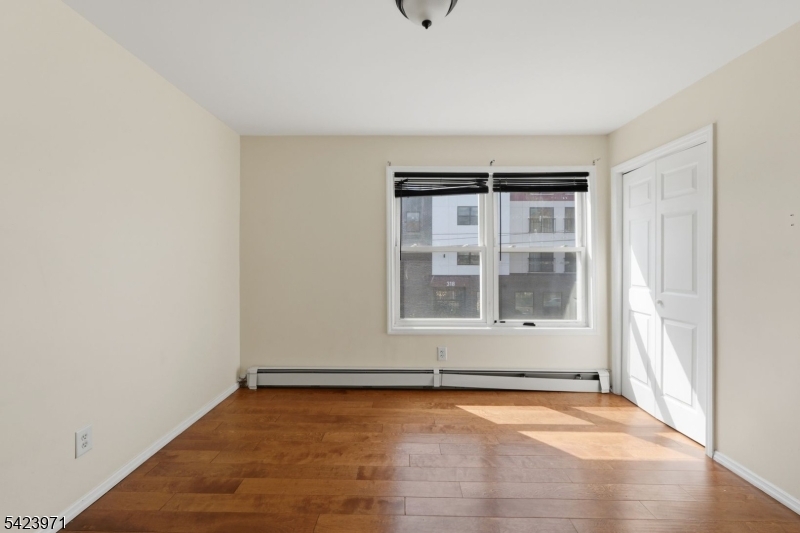 172 Carroll St Property Photo 25