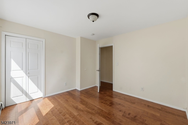 172 Carroll St Property Photo 26