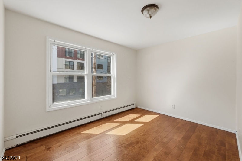 172 Carroll St Property Photo 27