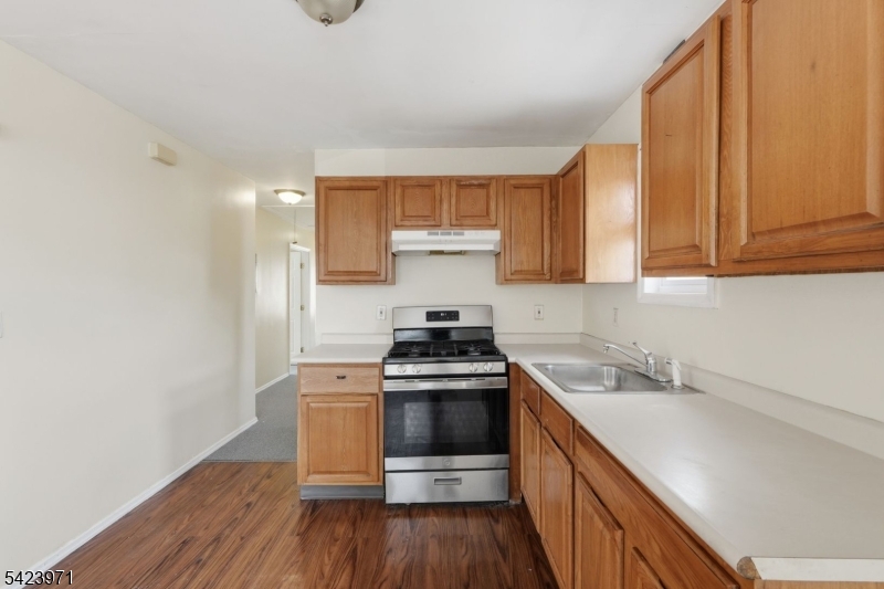 172 Carroll St Property Photo 37