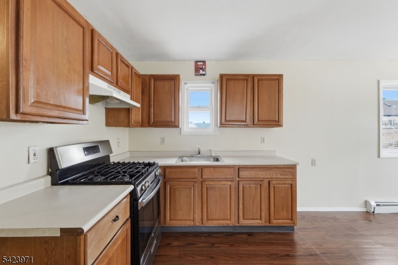 172 Carroll St Property Photo 38