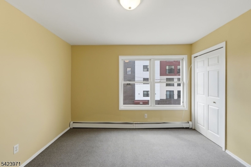 172 Carroll St Property Photo 42