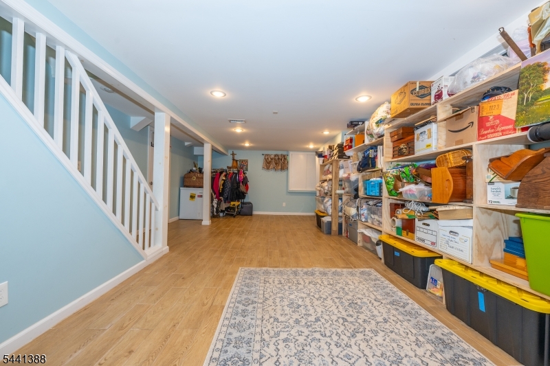 443 Mount Prospect Ave Property Photo 15