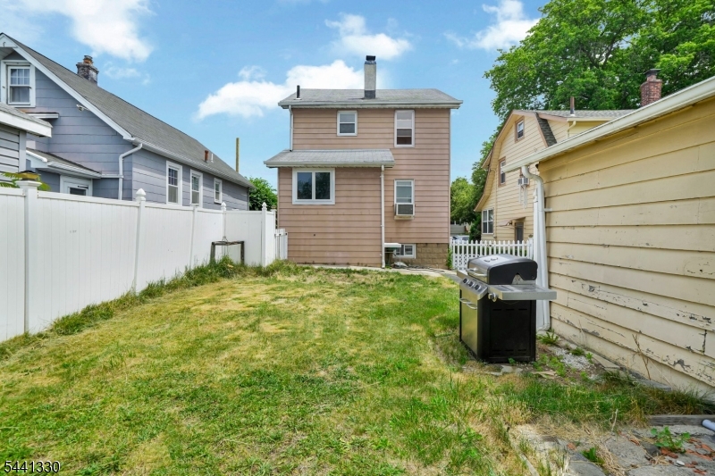 68 Birch St Property Photo 27