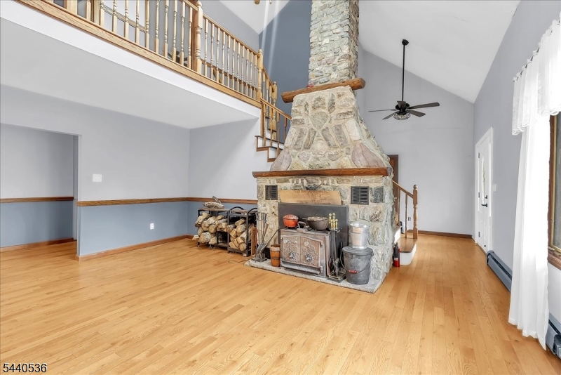 655 Warwick Tpke Property Photo 7
