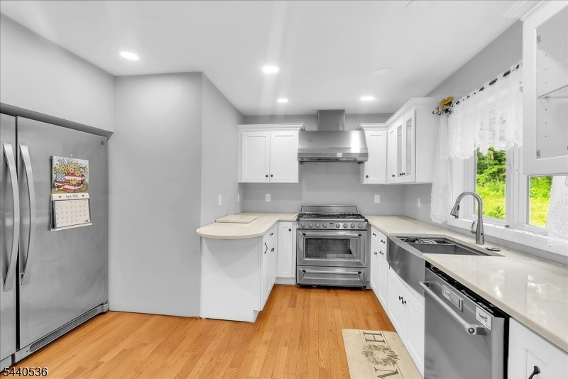 655 Warwick Tpke Property Photo 11