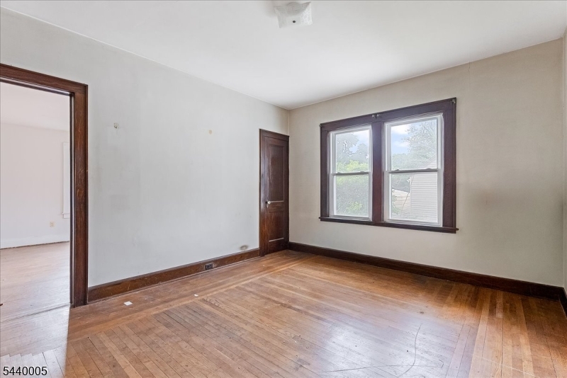 425 New Market Rd 2 Property Photo 6