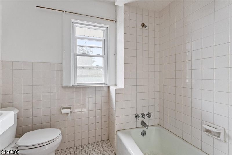 425 New Market Rd 2 Property Photo 9
