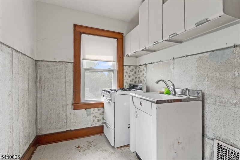 425 New Market Rd 2 Property Photo 12