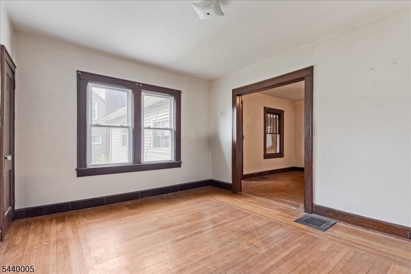 425 New Market Rd 2 Property Photo 13