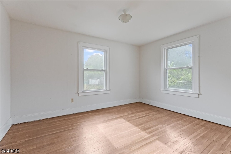 425 New Market Rd 2 Property Photo 14