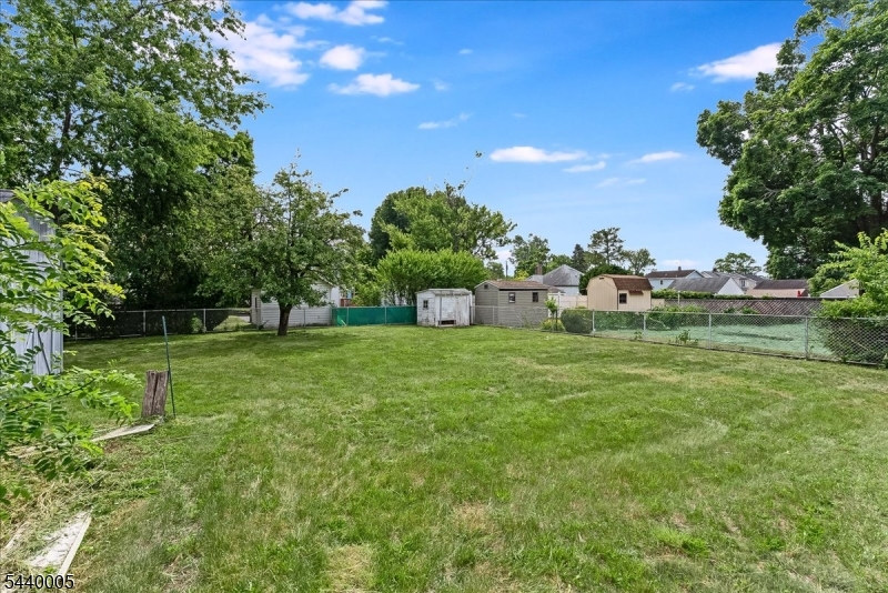 425 New Market Rd 2 Property Photo 18