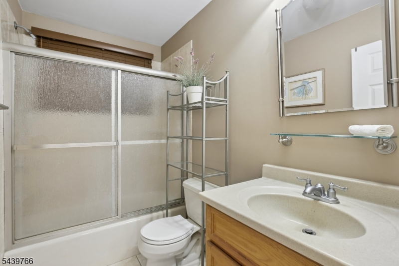 41 Carey Rd Property Photo 13