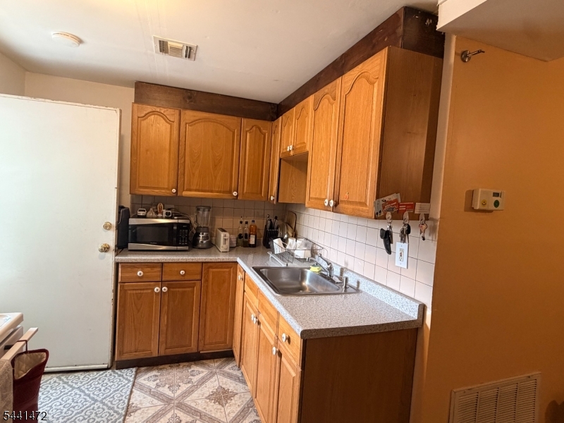 47 Cleveland St Property Photo 9