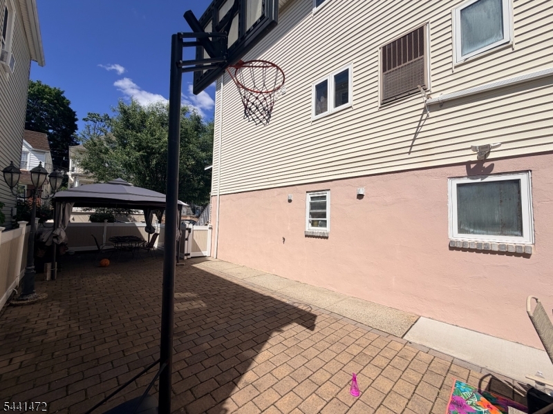47 Cleveland St Property Photo 14