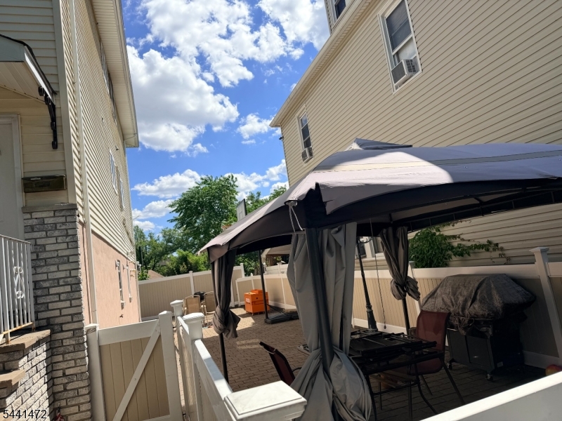 47 Cleveland St Property Photo 16