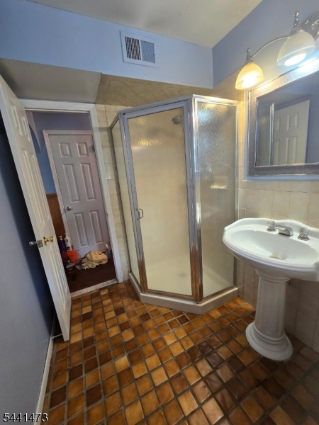 115 Oak St Property Photo 18