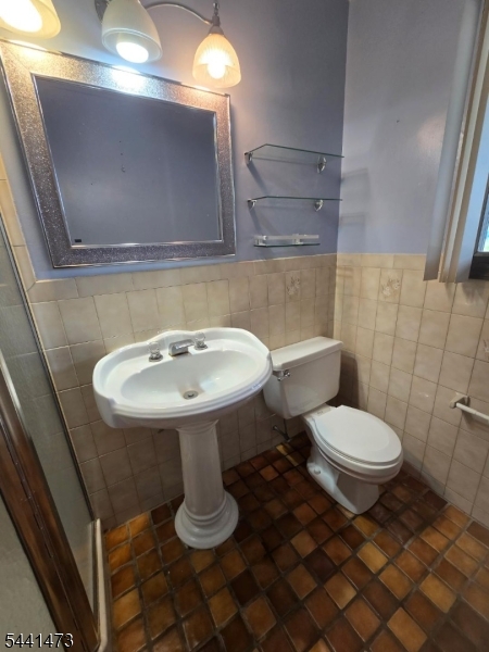 115 Oak St Property Photo 21