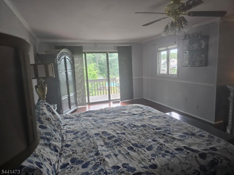 115 Oak St Property Photo 32