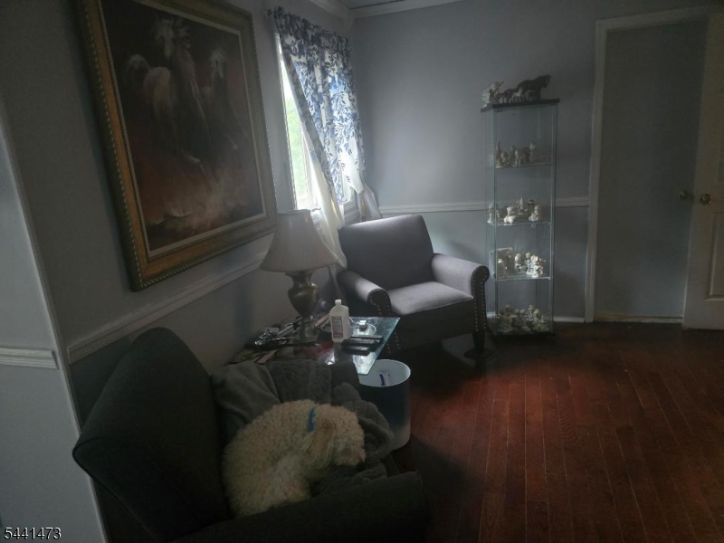 115 Oak St Property Photo 47