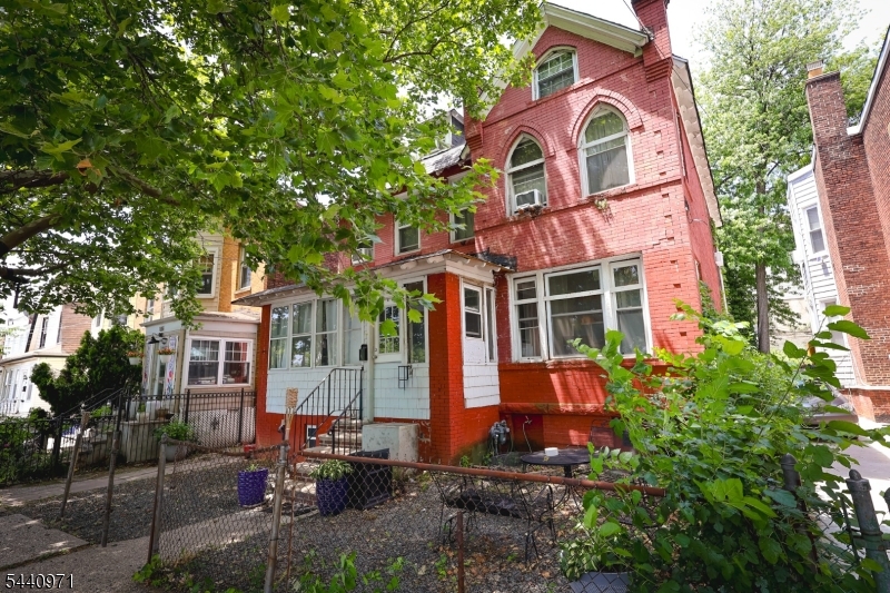 161 Milford Ave Property Photo 1