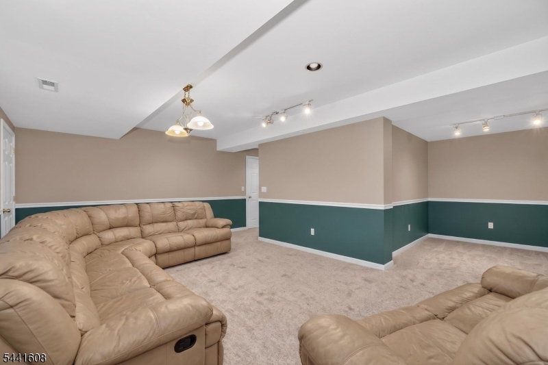 3 Grant Way Property Photo 31