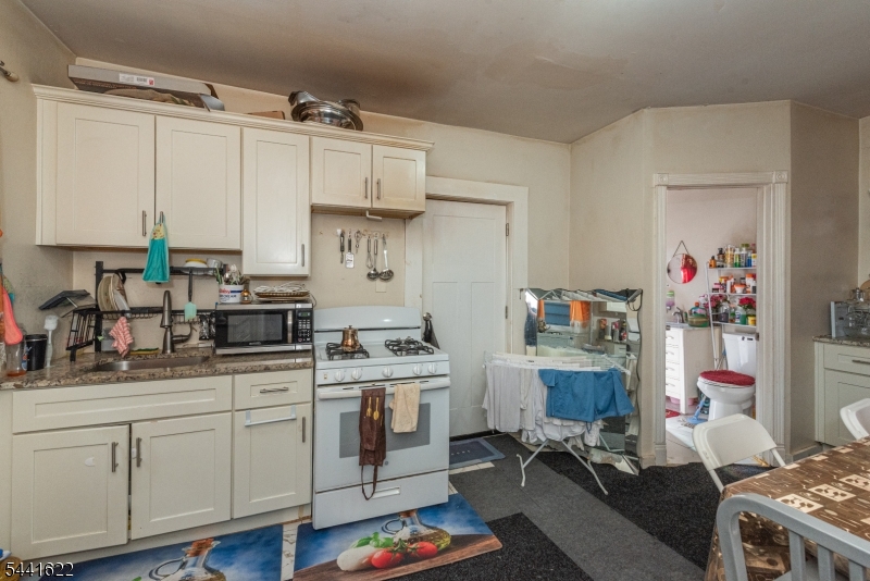 83 Winans Ave Property Photo 3