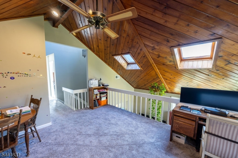 13 Village Way E7 Property Photo 36