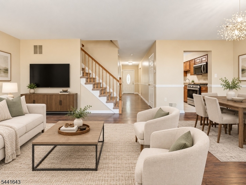 7 Sloop Sq Property Photo 1