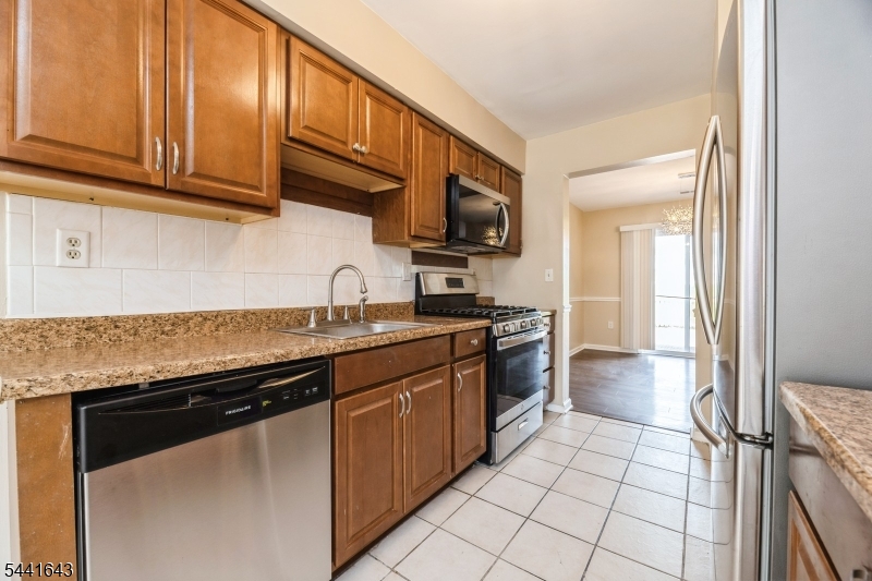 7 Sloop Sq Property Photo 4