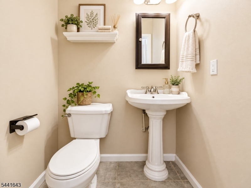 7 Sloop Sq Property Photo 6