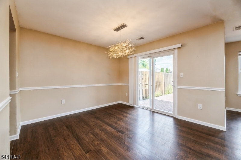 7 Sloop Sq Property Photo 7