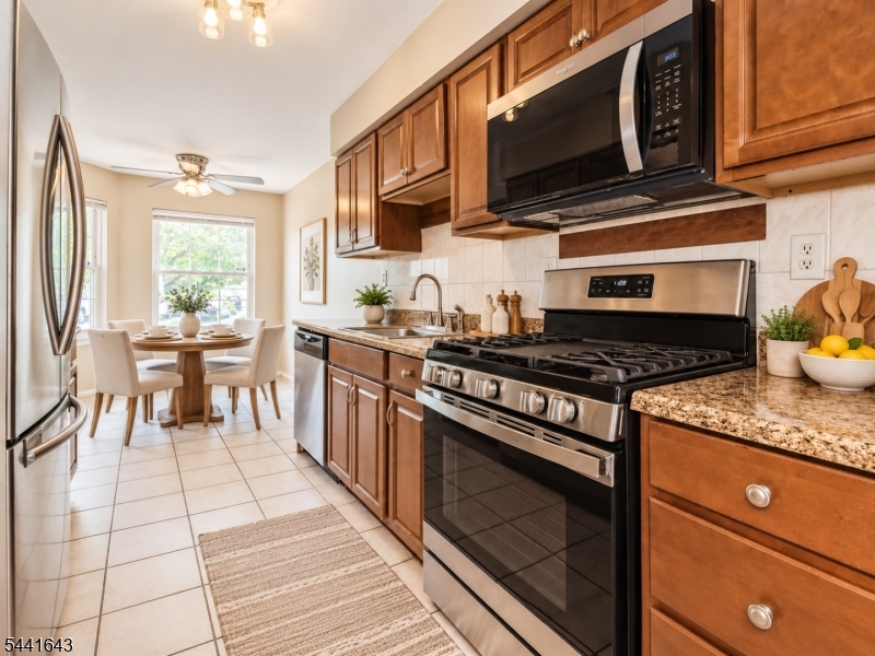 7 Sloop Sq Property Photo 7