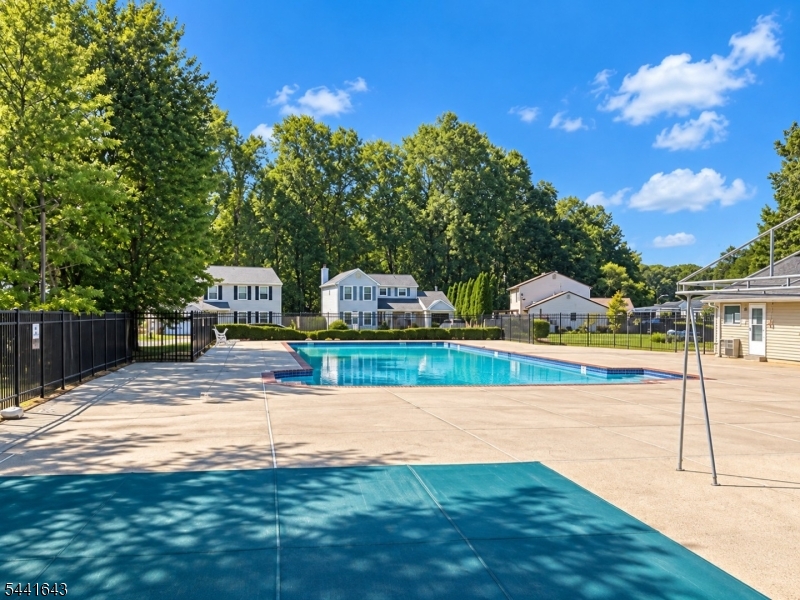 7 Sloop Sq Property Photo 17