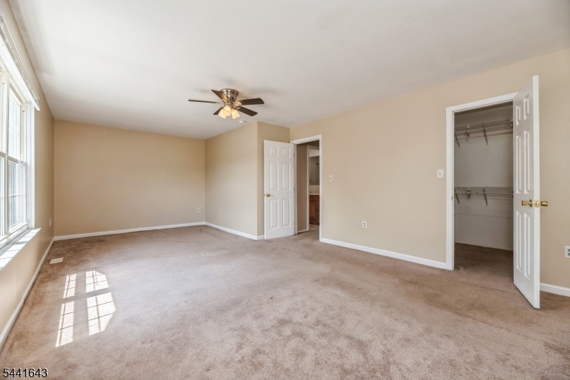 7 Sloop Sq Property Photo 19