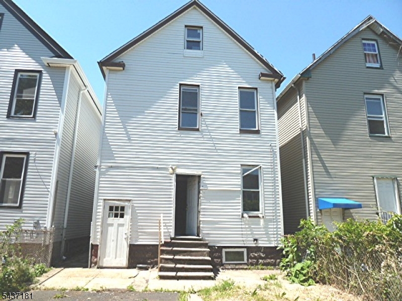 557 Magnolia Ave Property Photo 6
