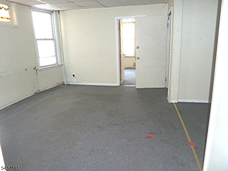 557 Magnolia Ave Property Photo 8
