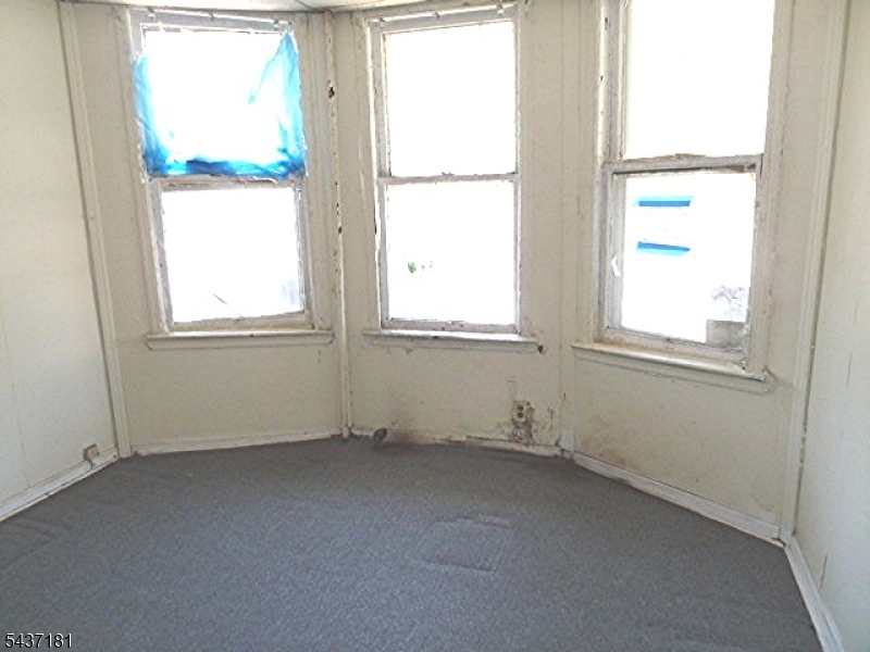 557 Magnolia Ave Property Photo 9