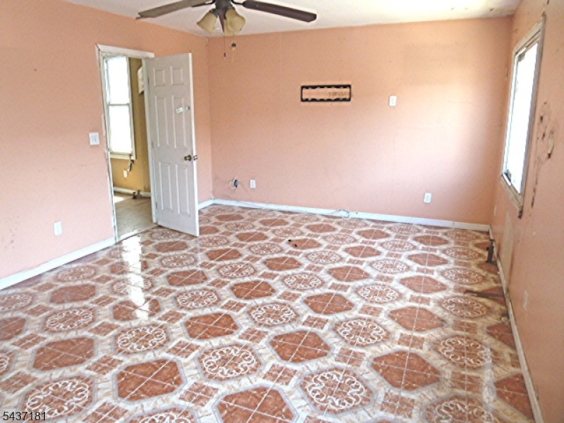 557 Magnolia Ave Property Photo 18