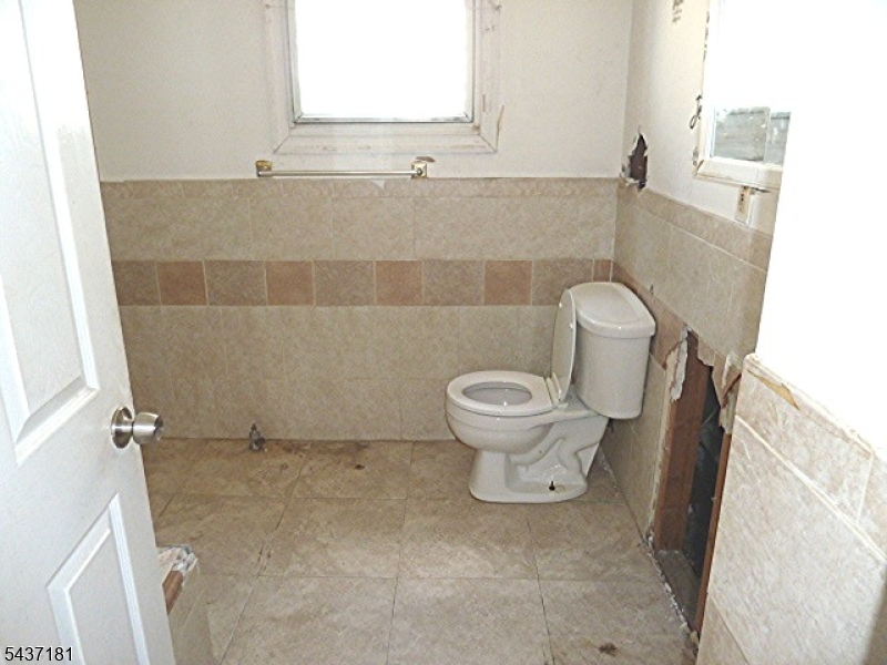 557 Magnolia Ave Property Photo 21