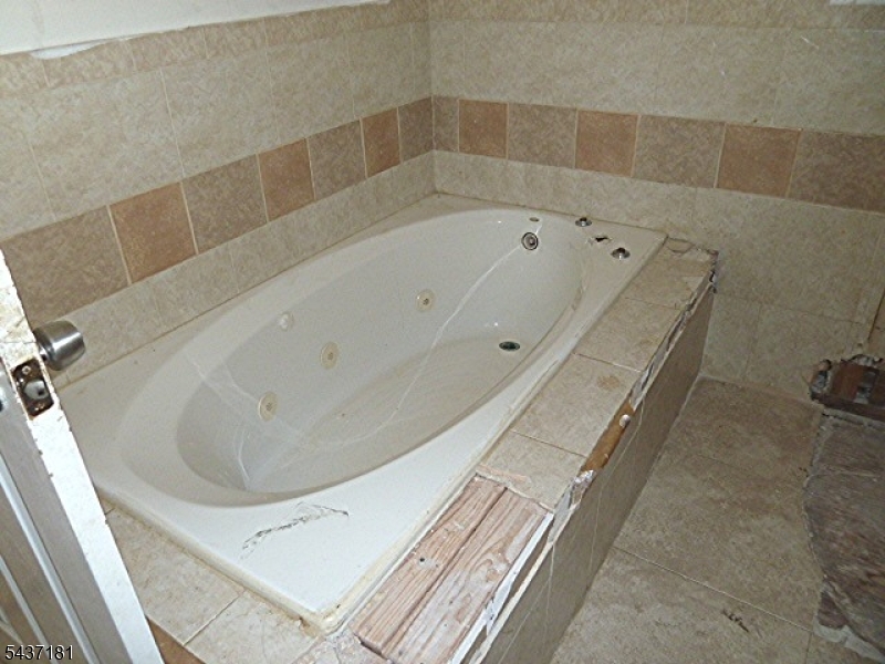 557 Magnolia Ave Property Photo 24