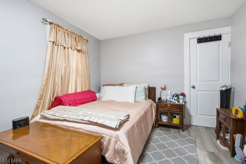 375 Miller St Property Photo 14