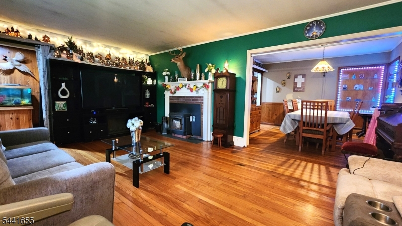 11 N Clark St Property Photo 10