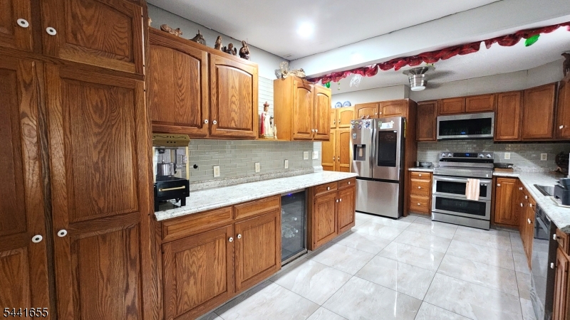 11 N Clark St Property Photo 13