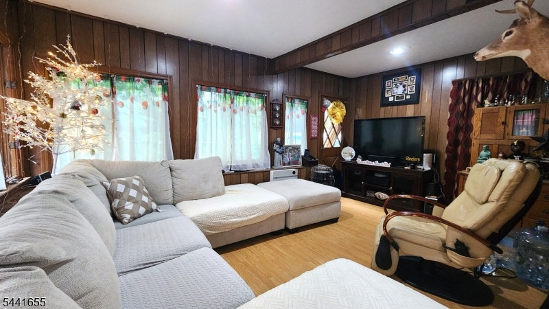 11 N Clark St Property Photo 20