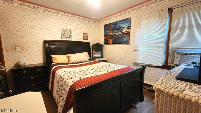 11 N Clark St Property Photo 24